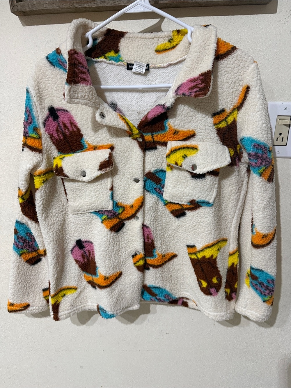 Weekending Western Sherpa Teddy Jacket in Cream with Multicolor Cowboy Boots